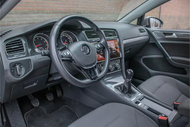 Volkswagen GOLF 1.5 TSI 130pk Comfortline, Carplay, Adaptive Cruise, Climate control, PDC, Bluetooth.