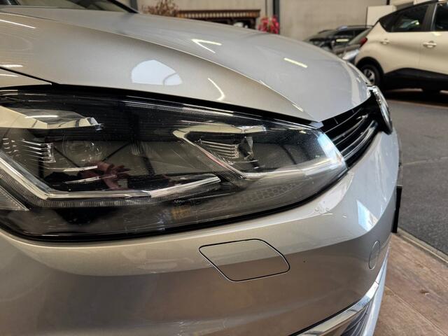Volkswagen GOLF Variant 1.4 Highline Business R / DSG-7 / Virtual Cockpit / Leder /