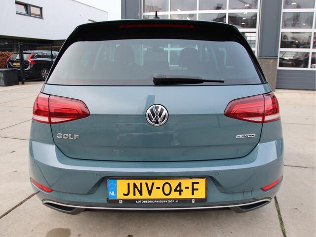 Volkswagen GOLF 1.5 TSI Highline Carplay, Camera, ACC, Winterpakket Prijspakker!