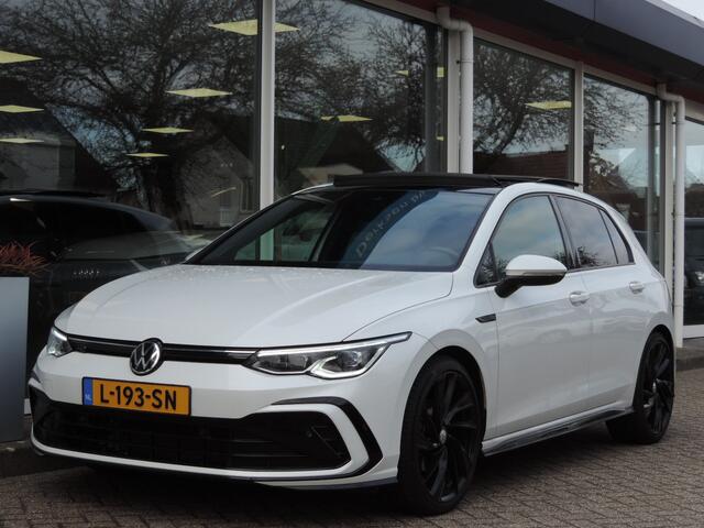 Volkswagen GOLF 1.5 eTSI R-Line - Pano | ACC | Camera | IQ.Light | Harman-Kardon | Stoel/stuurverw.