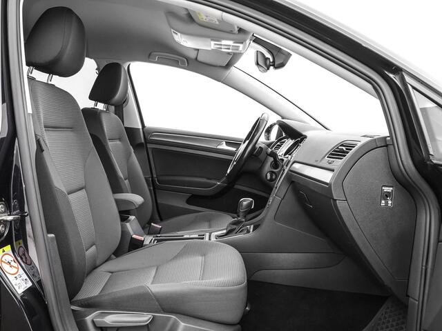 Volkswagen GOLF Variant 1.5 TSI 150pk DSG Highline · Apple/Android Car Play · P-Sensoren · Trekhaak · Stoelverwarming · Getint Glas · 15'' Inch ·