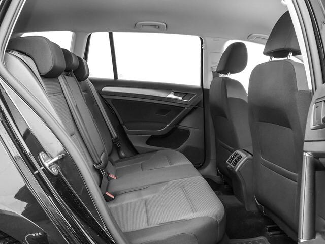 Volkswagen GOLF Variant 1.5 TSI 150pk DSG Highline · Apple/Android Car Play · P-Sensoren · Trekhaak · Stoelverwarming · Getint Glas · 15'' Inch ·