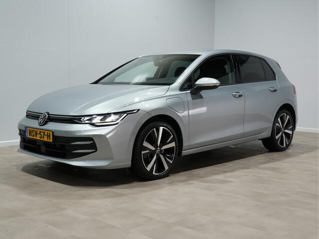 Volkswagen GOLF 1.5 eHybrid Life Edition Navi via App Stoel/Stuurverw. massage Camera 18"velgen