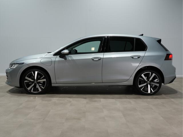 Volkswagen GOLF 1.5 eHybrid Life Edition Navi via App Stoel/Stuurverw. massage Camera 18"velgen