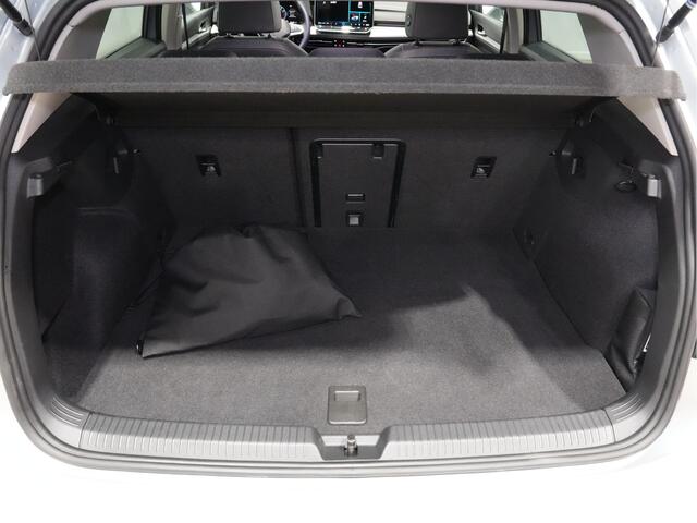 Volkswagen GOLF 1.5 eHybrid Life Edition Navi via App Stoel/Stuurverw. massage Camera 18"velgen