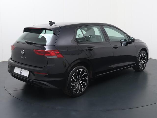 Volkswagen GOLF 1.0 TSI Life | 110 PK | Climate control | LED verlichting | Adaptive cruise control |