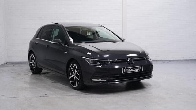 Volkswagen GOLF 1.5 eTSI 150 pk Style DSG Aut. Panodak, NAP LED Koplampen, App Connect, Parkeerhulp, 1e Eigenaar