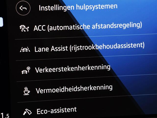 Volkswagen GOLF 1.0 eTSI 110PK DSG Life · Apple/Android Car Play · Navigatie · P-Sensoren · Sfeerverlichting · Garantie t/m 14-03-2027 of 100.000km