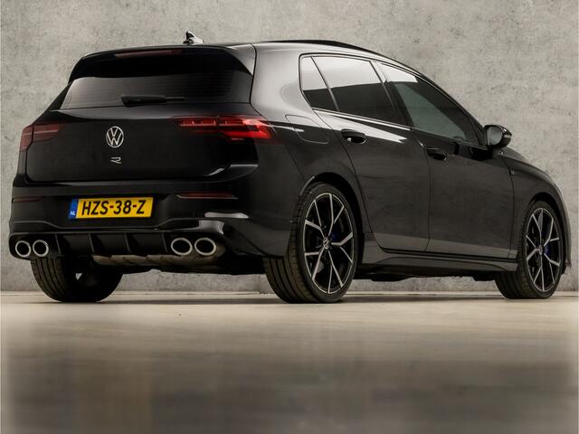 Volkswagen GOLF 2.0 TSI R 4Motion 320Pk Automaat (SCHUIFDAK, STOELVERWARMING/KOELING, LEDER, MEMORY SEATS, CAMERA, STUURWIEL VERWARMD, IQ LIGHT, APPLE CARPLAY, KEYLESS, SFEERVERLICHTING, NIEUWSTAAT)