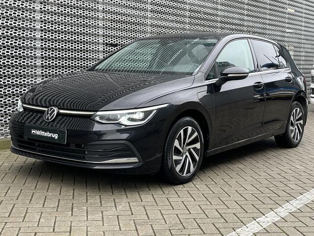 Volkswagen GOLF 1.4 eHybrid 204PK Style / Memory Seat / Stuur + Stoelverwarming / LED / Parkeersensoren V+A / Draadloze App-Connect **