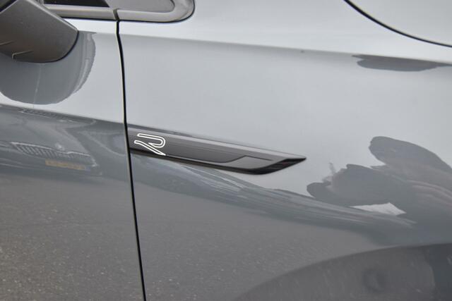Volkswagen GOLF 1.5 eTSI R-Line Business , BIN+BUIT R-LINE , TREKHAAK , A UITRIJ CAM , NAVI , CLIMATR , LMV18 , LED KOPL ,