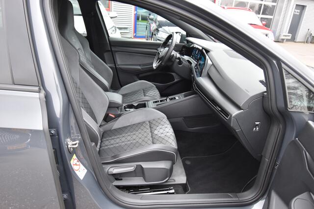 Volkswagen GOLF 1.5 eTSI R-Line Business , BIN+BUIT R-LINE , TREKHAAK , A UITRIJ CAM , NAVI , CLIMATR , LMV18 , LED KOPL ,