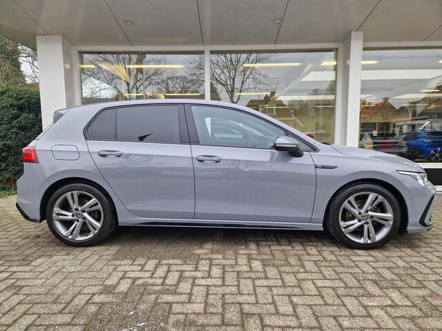 Volkswagen GOLF 1.5 TSI | 150PK | R-Line | Panorama Dak | Stoel & Stuur verwarming | IQ-Light | Apple Carplay | Camera | Navigatie | Climate & Cruise Control |