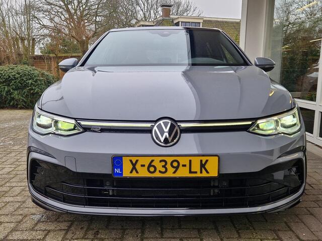 Volkswagen GOLF 1.5 TSI | 150PK | R-Line | Panorama Dak | Stoel & Stuur verwarming | IQ-Light | Apple Carplay | Camera | Navigatie | Climate & Cruise Control |