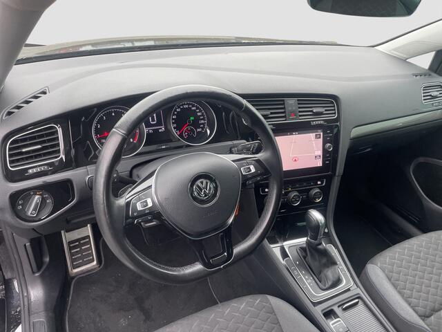 Volkswagen GOLF 1.5 TSI Highline Business R Pano/schuif |