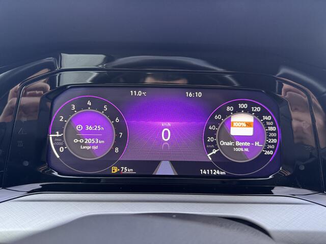 Volkswagen GOLF 1.5 TSI Life | Camera | Lounge Pakket | Extra Getint Glas Achter |