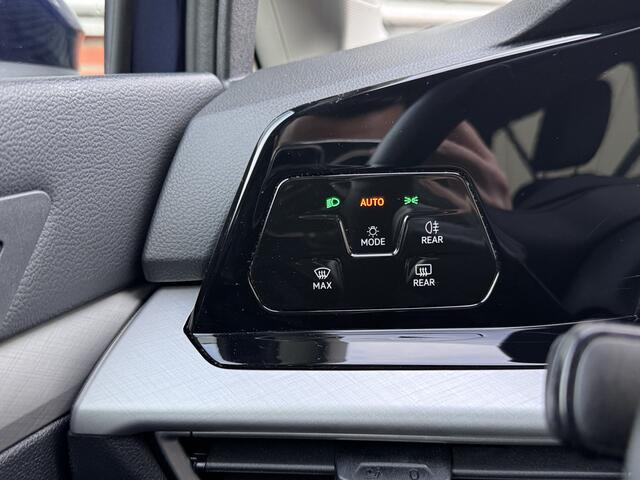 Volkswagen GOLF 1.5 TSI Life | Camera | Lounge Pakket | Extra Getint Glas Achter |