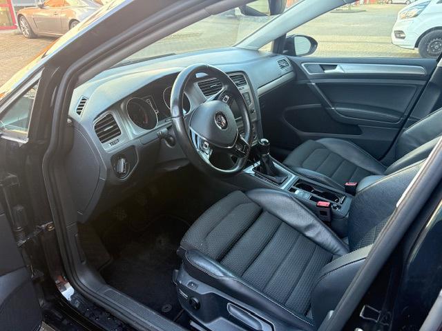 Volkswagen GOLF 1.2 TSI Business Edition Connected