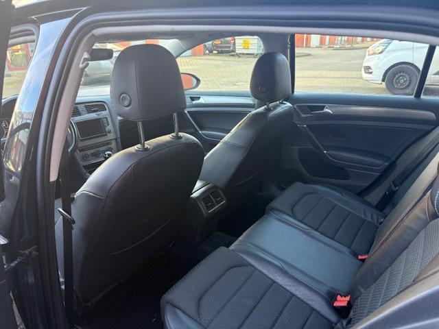 Volkswagen GOLF 1.2 TSI Business Edition Connected