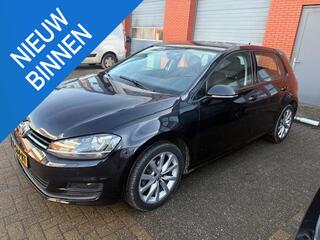 volkswagen-golf-1.2-tsi-business-ed