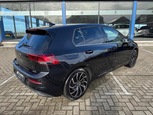 Volkswagen GOLF 1.5 eTSI Style | DSG | LED | Trekhaak | ACC | Navi | App-Conn. | Camera