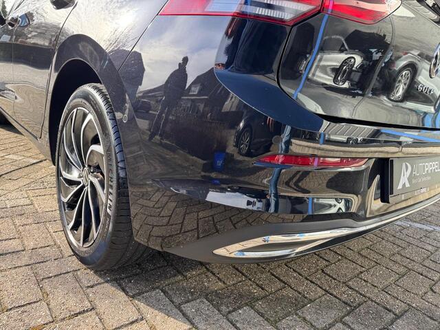 Volkswagen GOLF 1.5 eTSI Style | DSG | LED | Trekhaak | ACC | Navi | App-Conn. | Camera