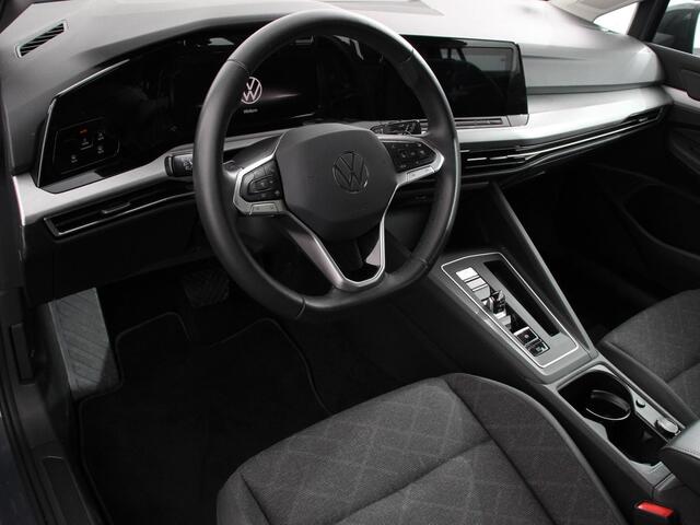 Volkswagen GOLF Variant 1.5 eTSI 130pk DSG Life | Navigatie | Apple Carplay/Android Auto | Inklapbare trekhaak | Parkeersensoren | Adaptive Cruise Control | Stoel- en stuurverwarming | Climate Control | Lichtmetalen Velgen