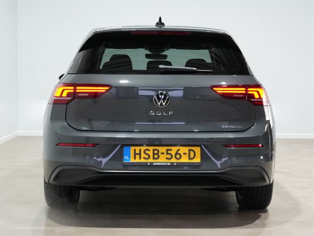Volkswagen GOLF 1.5 eHybrid 204pk Life Edition Trekhaak, Apple Carplay, 17'' Lichtmetalen velgen