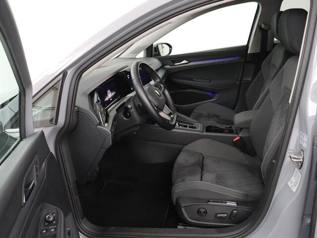 Volkswagen GOLF 1.4 eHybrid Style | Head-Up | Stoelverwarming | Trekhaak | Sfeerverlichting | Massage | Camera | Keyless | Matrix LED | Carplay | Adaptive cruise | Memory | Climate control | PHEV | Plug In