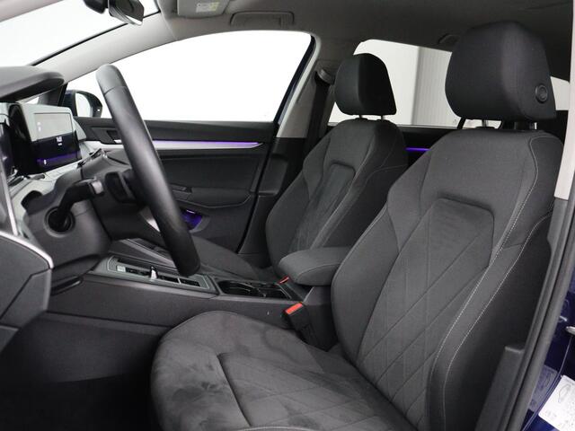 Volkswagen GOLF 1.0 eTSI Life | Stoelverwarming | Camera | Massage | Carplay | Memory | Navigatie | Full LED | Sfeerverlichting | Adaptive cruise