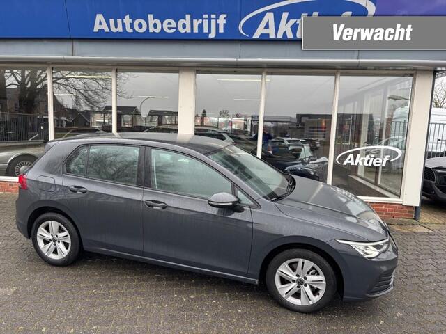 Volkswagen GOLF 1.5 TSI Life Business