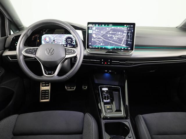 Volkswagen GOLF 1.5 eTSI 50 Jahre Edition 150 pk Automaat (DSG) | Navigatie | Panoramadak | Parkeersensoren | Achteruitrijcamera | Matrix LED koplampen | Stoelverwarming |