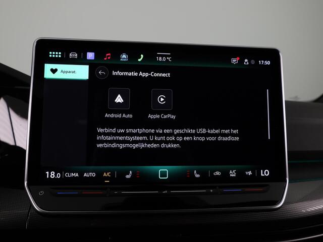 Volkswagen GOLF 1.5 eTSI 50 Jahre Edition 150 pk Automaat (DSG) | Navigatie | Panoramadak | Parkeersensoren | Achteruitrijcamera | Matrix LED koplampen | Stoelverwarming |