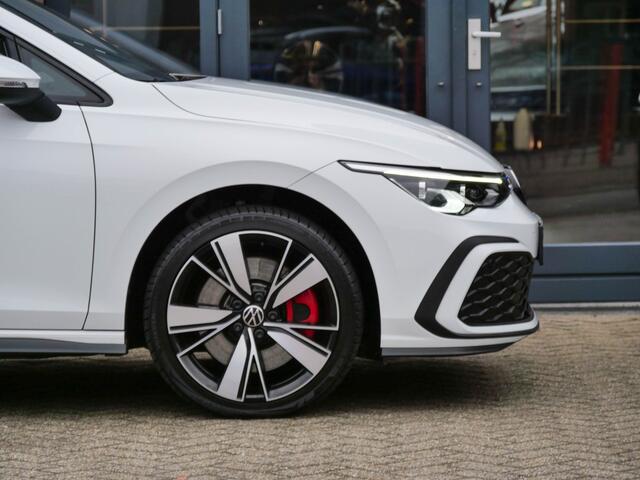 Volkswagen GOLF 1.4 eHybrid GTE | NAVIGATIE | SFEERVERL. | CARPLAY |