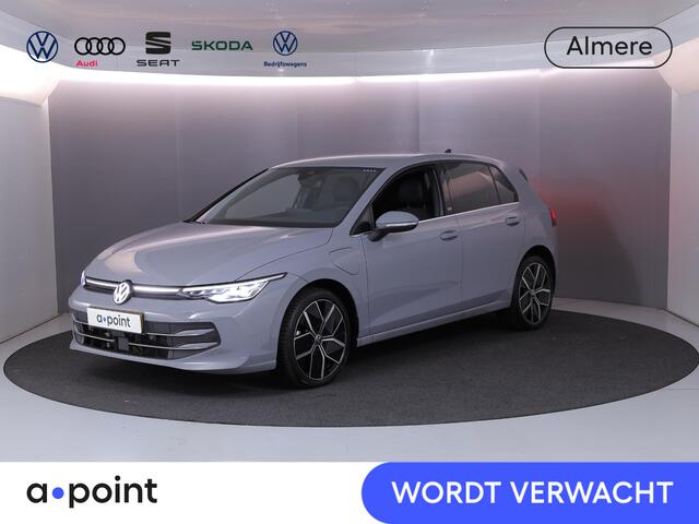 Volkswagen GOLF 1.5 eHybrid 50 Edition 204 PK PHEV | Verlengde garantie | Navigatie | 18" LM velgen | Parkeercamera |