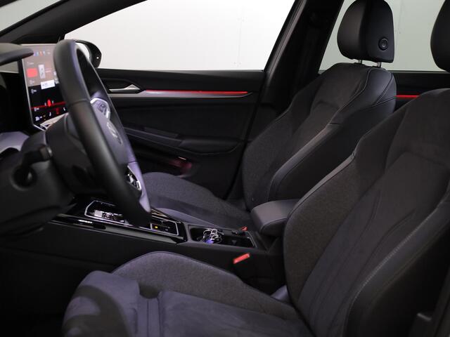 Volkswagen GOLF 1.5 eHybrid 50 Edition 204 PK PHEV | Verlengde garantie | Navigatie | 18" LM velgen | Parkeercamera |