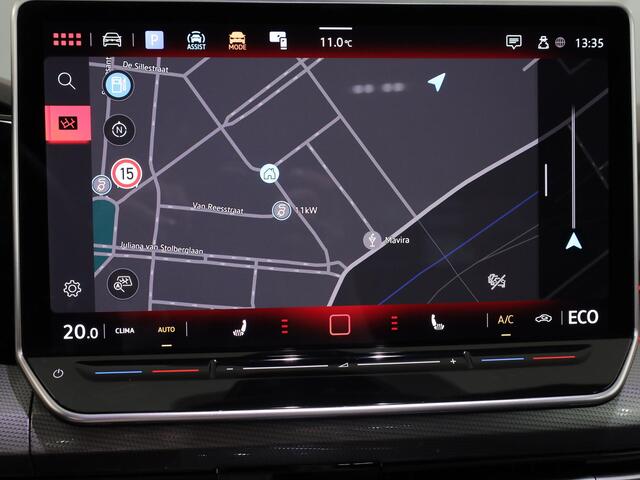 Volkswagen GOLF 1.5 eHybrid 50 Edition 204 PK PHEV | Verlengde garantie | Navigatie | 18" LM velgen | Parkeercamera |