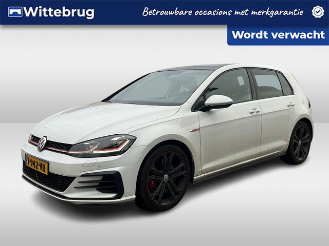 Volkswagen GOLF 2.0 TSI GTI Performance / Digitaal dashboard / Pano / Navigatie / App connect / Parkeersensoren V+A / Stoelverwarming /