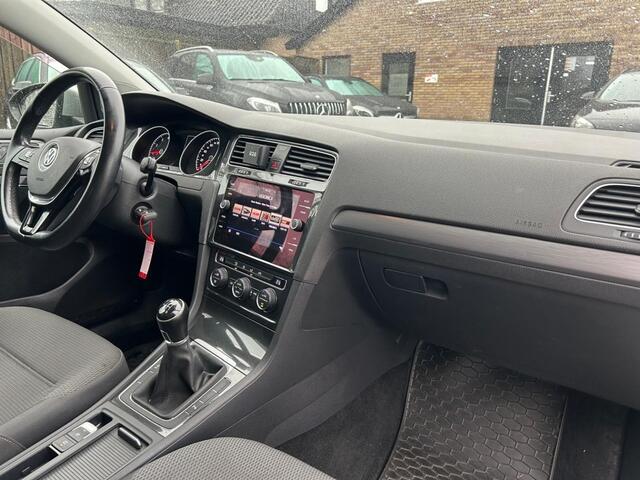 Volkswagen GOLF 1.0 TSI COMFORTLINE, Xenon, Clima, ACC