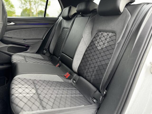 Volkswagen GOLF 1.5 eTSI R-Line 3x R-Line | ACC | Climate | Navi | Carplay |Sfeerverl. | ¤18.950,- Incl. BTW