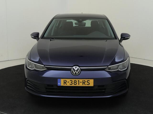 Volkswagen GOLF 1.0 TSI Life | Adaptieve cruise control | Parkeersensoren | Navigatie | CarPlay | Draadloze telefoonlader | Sfeerverlichting |