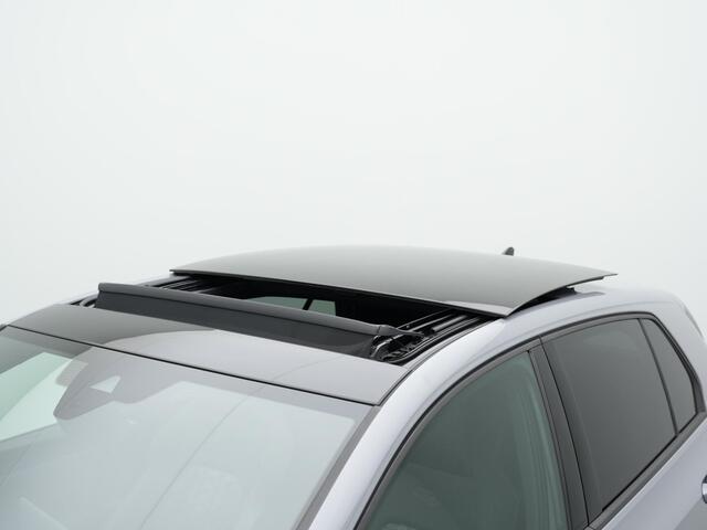 Volkswagen GOLF 1.5 eTSI 150 pk DSG R-Line | Panoramadak | 360 camera | IQ Light | Head-up display | Stuur-/stoelverwarming