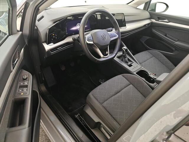 Volkswagen GOLF Variant 1.0 TSI Life / FABRIEKSGARANTIE T/M 6-2027/ CAMERA/ PARK. SENSOREN/ NAVI/ 16" LMV