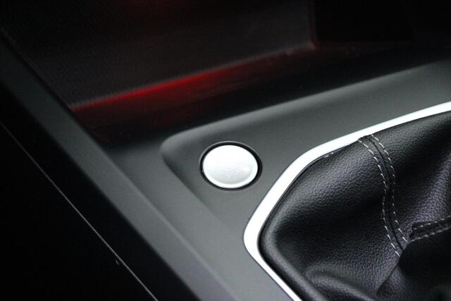 Volkswagen GOLF Variant 1.5 TSI 150pk R-Line Business+ Navigatie Camera Stoelverwarming Keyless