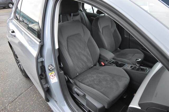Volkswagen GOLF 1.5 TSI Life Business , VIRTUAL COCKPIT, A UITRIJ CAM , LED KOPL , CR CONTR ,