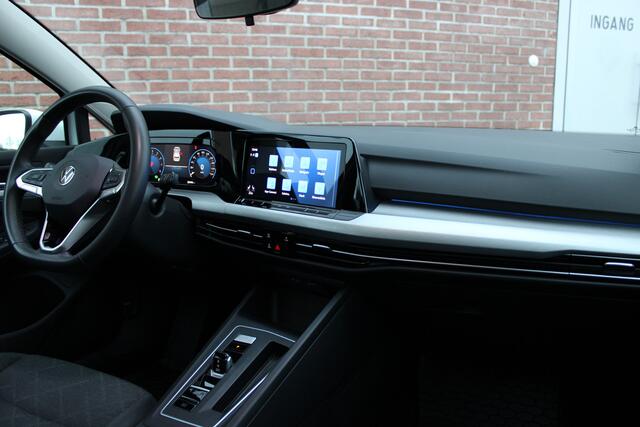 Volkswagen GOLF 1.0 eTSI Life Business 110PK |ACC|STUUR-STOELVERWARMING|18-INCH|CARPLAY|
