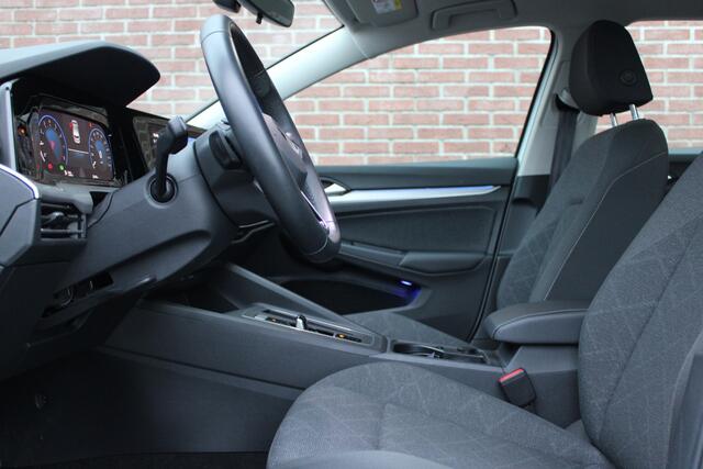 Volkswagen GOLF 1.0 eTSI Life Business 110PK |ACC|STUUR-STOELVERWARMING|18-INCH|CARPLAY|