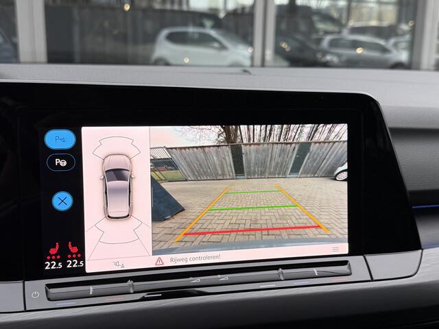 Volkswagen GOLF 1.5 TSI *!* PANODAK/ RADAR/ HuD/ 18 INCH/ CAMERA/ CARPLAY *!*