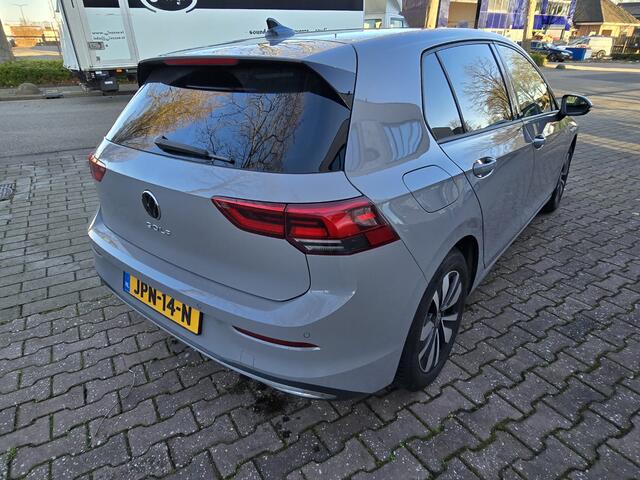 Volkswagen GOLF 2.0 TDI STYLE