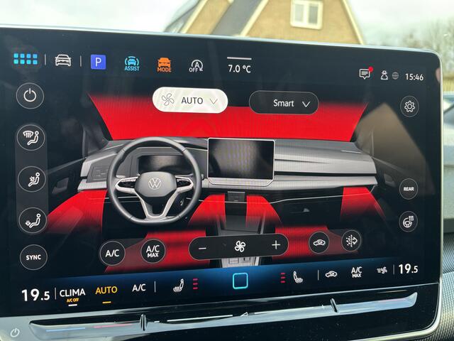 Volkswagen GOLF Variant 1.5 eTSI R-Line Automaat 360-Camera / Full LED / Schakelflippers